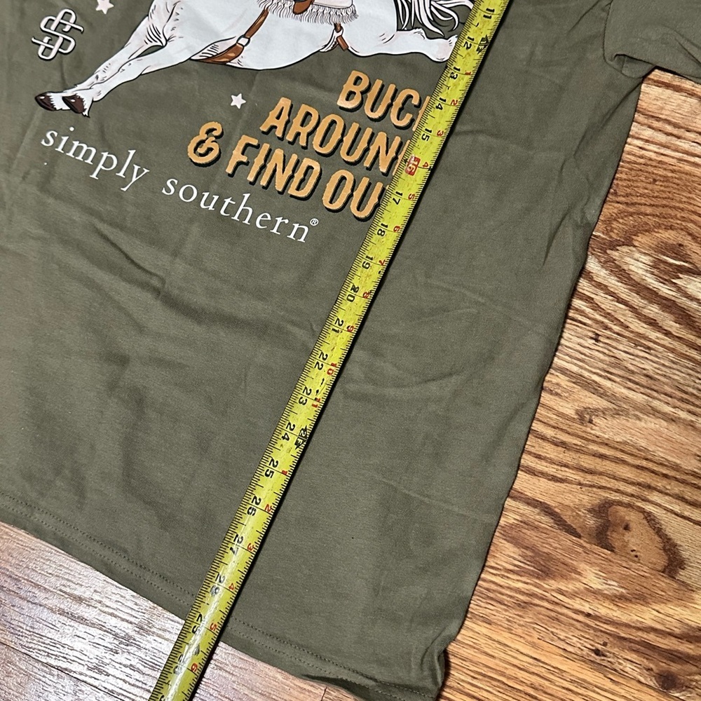 🆕 'Aint My First Rodeo' Short Sleeve Tee by Simply Southern Size L - Picture 10 of 11